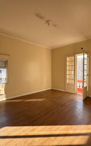 Casa à venda com 472m², 6 quartos e 15 vagas Casa à venda com 472m², 6 quartos e 15 vagasQuarto 3