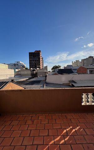 Casa à venda com 472m², 6 quartos e 15 vagas Casa à venda com 472m², 6 quartos e 15 vagasVaranda 1