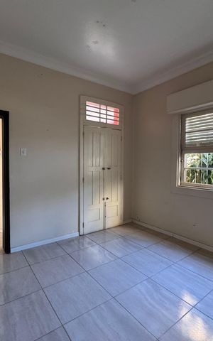 Casa à venda com 472m², 6 quartos e 15 vagas Casa à venda com 472m², 6 quartos e 15 vagasQuarto 6