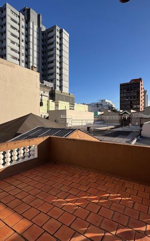 Casa à venda com 472m², 6 quartos e 15 vagas Casa à venda com 472m², 6 quartos e 15 vagasVaranda 1