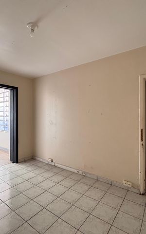 Casa à venda com 472m², 6 quartos e 15 vagas Casa à venda com 472m², 6 quartos e 15 vagasSala