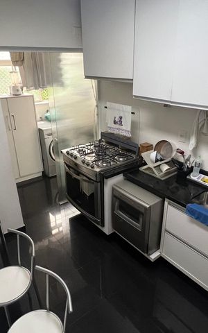 Apartamento à venda com 99m², 2 quartos e 1 vagaCozinha