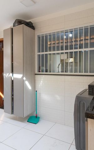 Casa à venda com 130m², 3 quartos e 4 vagasÁrea de Serviço