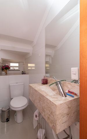 Casa à venda com 130m², 3 quartos e 4 vagasLavabo