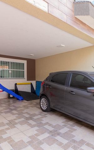 Casa à venda com 130m², 3 quartos e 4 vagasGaragem