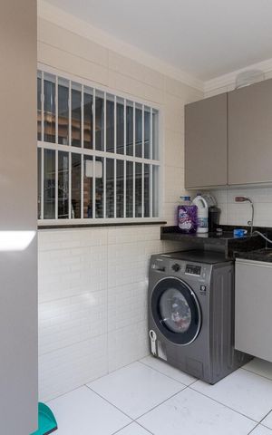 Casa à venda com 130m², 3 quartos e 4 vagasÁrea de Serviço