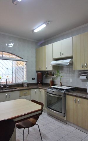 Casa à venda com 372m², 4 quartos e 1 vagaCozinha
