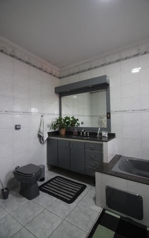 Casa à venda com 372m², 4 quartos e 1 vagaBanheiro da Suíte