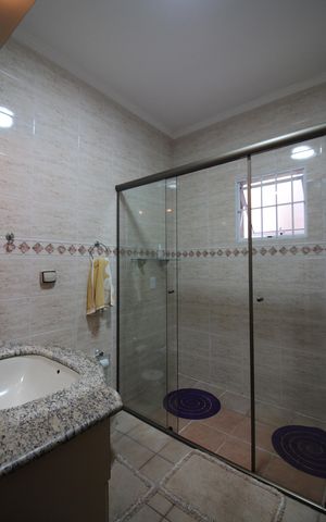 Casa à venda com 372m², 4 quartos e 1 vagaBanheiro Social 1