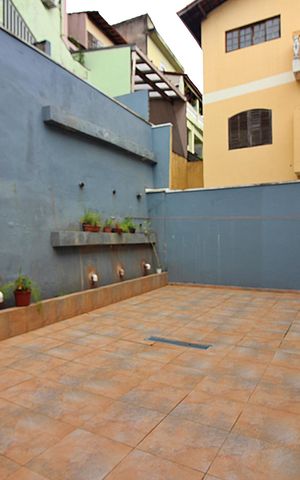 Casa à venda com 372m², 4 quartos e 1 vagaQuintal