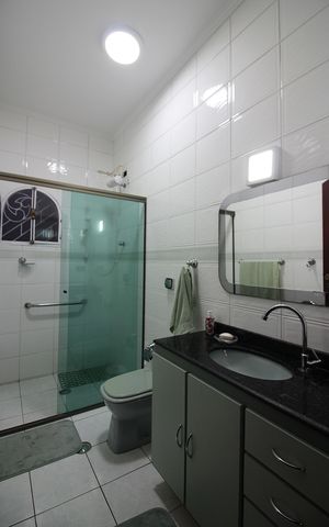 Casa à venda com 372m², 4 quartos e 1 vagaBanheiro Social 2