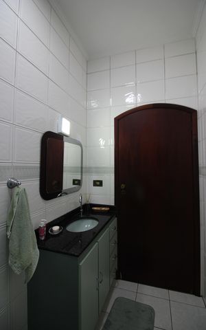 Casa à venda com 372m², 4 quartos e 1 vagaBanheiro Social 2