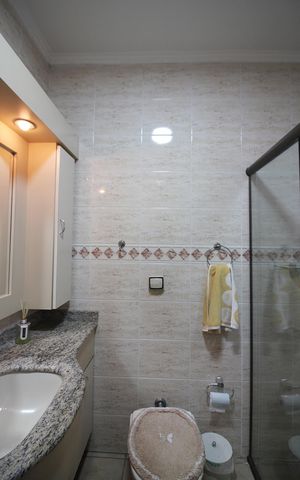 Casa à venda com 372m², 4 quartos e 1 vagaBanheiro Social 1