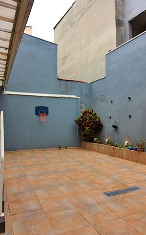 Casa à venda com 372m², 4 quartos e 1 vagaQuintal
