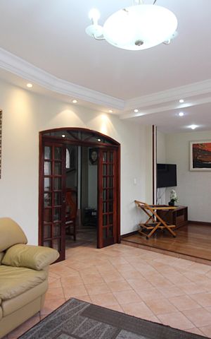 Casa à venda com 372m², 4 quartos e 1 vagaSala