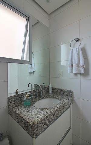Apartamento à venda com 77m², 2 quartos e 2 vagasBanheiro Social