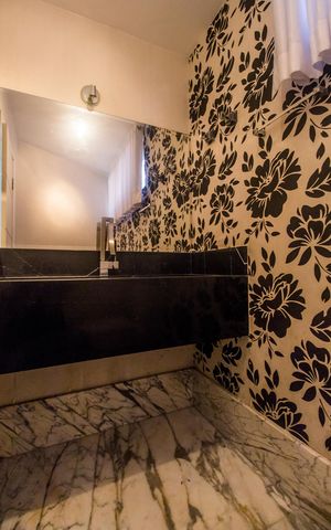 Casa de condomínio para alugar com 350m², 3 quartos e 5 vagas Casa de condomínio para alugar com 350m², 3 quartos e 5 vagasLavabo