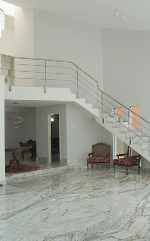 Casa de condomínio para alugar com 350m², 2 quartos e 5 vagas Casa de condomínio para alugar com 350m², 2 quartos e 5 vagasSala de Estar