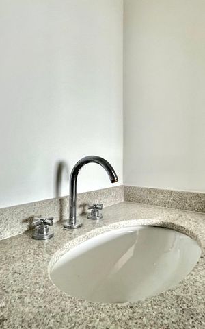 Apartamento à venda com 29m², 1 quarto e sem vaga Apartamento à venda com 29m², 1 quarto e sem vagaBanheiro da Suíte