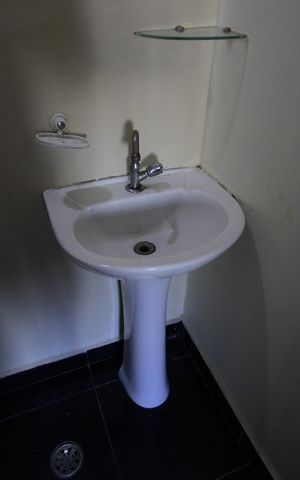 Casa para alugar com 205m², 4 quartos e 2 vagasBanheiro