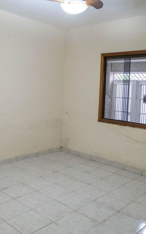 Casa à venda com 136m², 4 quartos e 2 vagas Casa à venda com 136m², 4 quartos e 2 vagasCasa 1 - Quarto 1