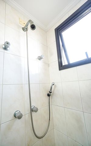 Apartamento à venda com 72m², 3 quartos e 2 vagas Apartamento à venda com 72m², 3 quartos e 2 vagasBanheiro da Suíte