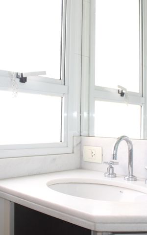 Apartamento à venda com 156m², 3 quartos e 4 vagasBanheiro da Suíte 2