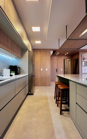 Apartamento à venda com 131m², 3 quartos e 2 vagas Apartamento à venda com 131m², 3 quartos e 2 vagasCozinha