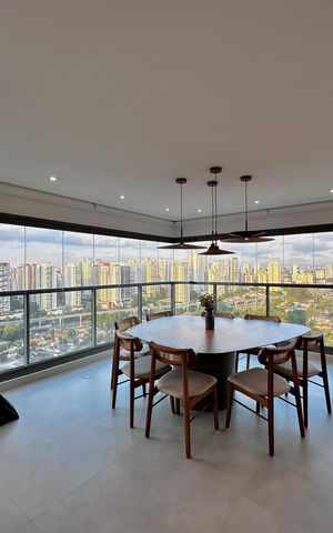 Apartamento à venda com 131m², 3 quartos e 2 vagas Apartamento à venda com 131m², 3 quartos e 2 vagasSala