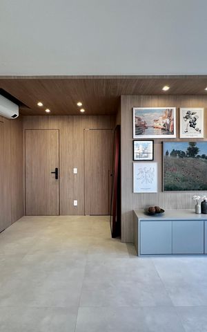 Apartamento à venda com 131m², 3 quartos e 2 vagas Apartamento à venda com 131m², 3 quartos e 2 vagasSala