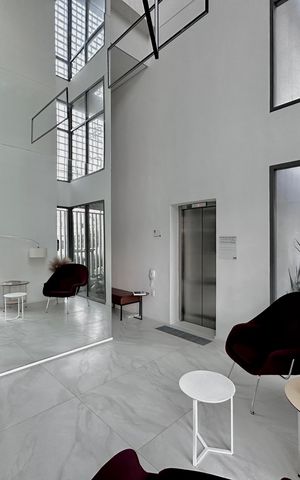 Apartamento à venda com 131m², 3 quartos e 2 vagas Apartamento à venda com 131m², 3 quartos e 2 vagasHall Social Bloco