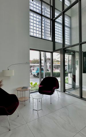 Apartamento à venda com 131m², 3 quartos e 2 vagas Apartamento à venda com 131m², 3 quartos e 2 vagasHall Social Bloco