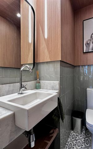 Apartamento à venda com 131m², 3 quartos e 2 vagas Apartamento à venda com 131m², 3 quartos e 2 vagasLavabo