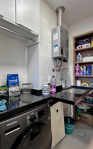 Apartamento à venda com 131m², 3 quartos e 2 vagas Apartamento à venda com 131m², 3 quartos e 2 vagasÁrea de Serviço
