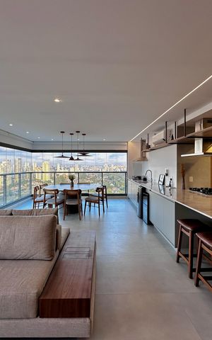 Apartamento à venda com 131m², 3 quartos e 2 vagas Apartamento à venda com 131m², 3 quartos e 2 vagasSala
