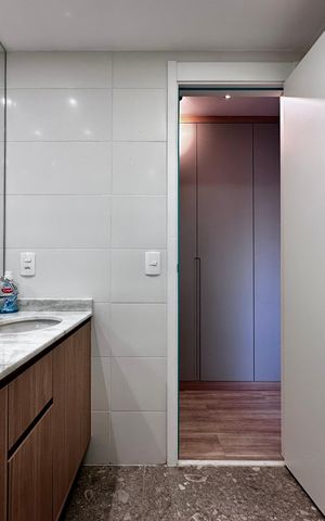 Apartamento à venda com 131m², 3 quartos e 2 vagas Apartamento à venda com 131m², 3 quartos e 2 vagasBanheiro Suíte 3
