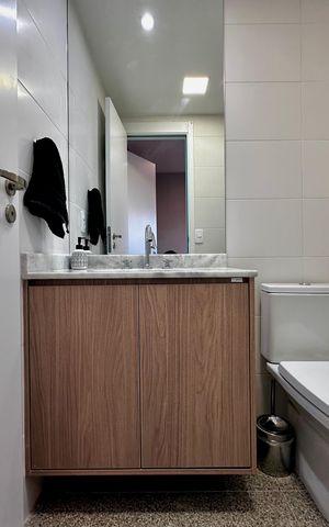Apartamento à venda com 131m², 3 quartos e 2 vagas Apartamento à venda com 131m², 3 quartos e 2 vagasBanheiro Suíte 2