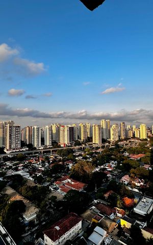 Apartamento à venda com 131m², 3 quartos e 2 vagas Apartamento à venda com 131m², 3 quartos e 2 vagasVista