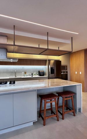 Apartamento à venda com 131m², 3 quartos e 2 vagas Apartamento à venda com 131m², 3 quartos e 2 vagasCozinha