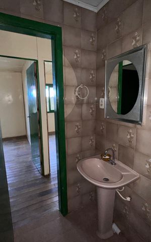 Casa à venda com 120m², 3 quartos e 2 vagas Casa à venda com 120m², 3 quartos e 2 vagasBanheiro