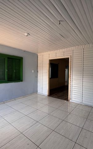 Casa à venda com 120m², 3 quartos e 2 vagas Casa à venda com 120m², 3 quartos e 2 vagasSala