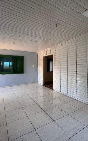 Casa à venda com 120m², 3 quartos e 2 vagas Casa à venda com 120m², 3 quartos e 2 vagasSala