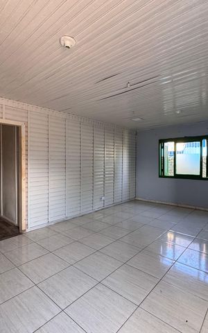 Casa à venda com 120m², 3 quartos e 2 vagas Casa à venda com 120m², 3 quartos e 2 vagasSala