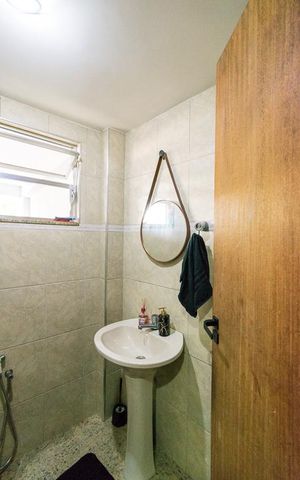 Casa à venda com 110m², 3 quartos e 1 vaga Casa à venda com 110m², 3 quartos e 1 vagaBanheiro Social