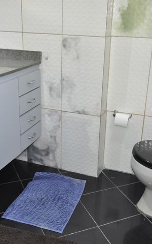 Casa à venda com 240m², 2 quartos e sem vagaBanheiro 2