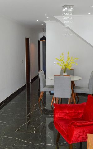 Casa de condomínio à venda com 180m², 3 quartos e 1 vaga Casa de condomínio à venda com 180m², 3 quartos e 1 vagaSala