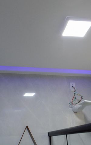 Casa de condomínio à venda com 180m², 3 quartos e 1 vaga Casa de condomínio à venda com 180m², 3 quartos e 1 vagaBanheiro da Suíte