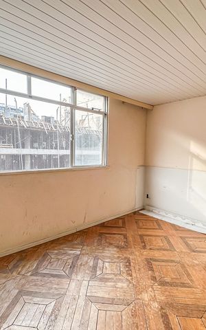 Apartamento à venda com 210m², 4 quartos e 1 vaga Apartamento à venda com 210m², 4 quartos e 1 vagaSala