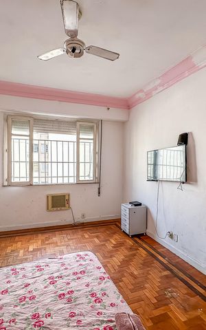 Apartamento à venda com 210m², 4 quartos e 1 vaga Apartamento à venda com 210m², 4 quartos e 1 vagaSuite
