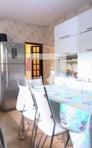 Casa à venda com 156m², 3 quartos e 2 vagas